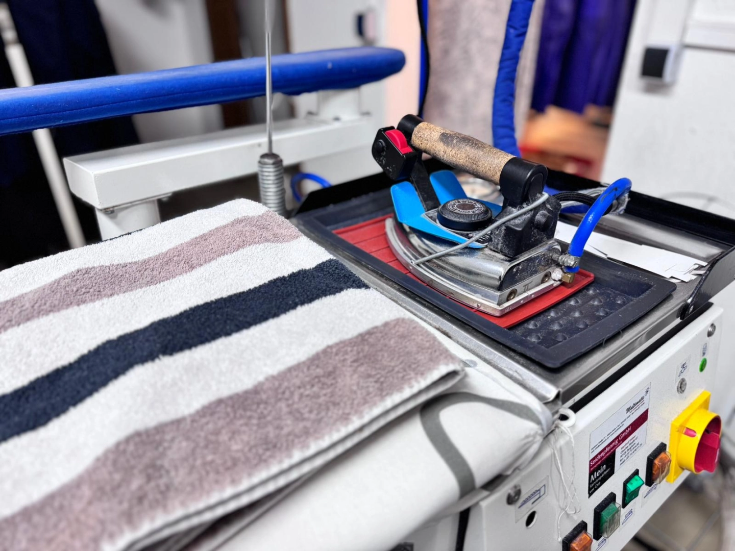 Bügelservice Wäscherei Ökmen